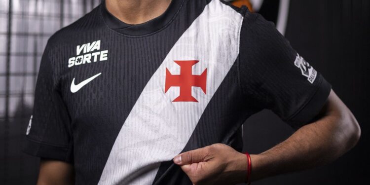 Atacante contratado como grande reforço não se firma no Vasco e pode estar de saída