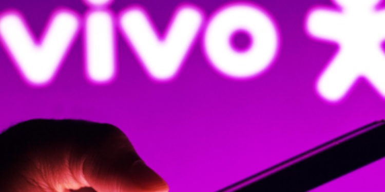 Clientes da Vivo são comunicados sobre descontos indevidos na fatura