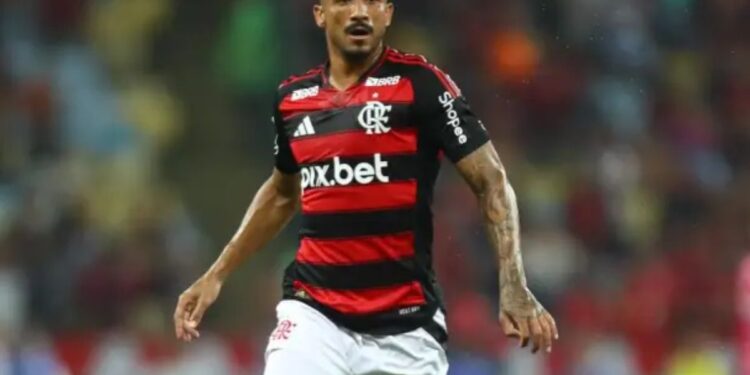 Danilo, lateral do Flamengo, anuncia aposentadoria após derrota na Copa do Mundo