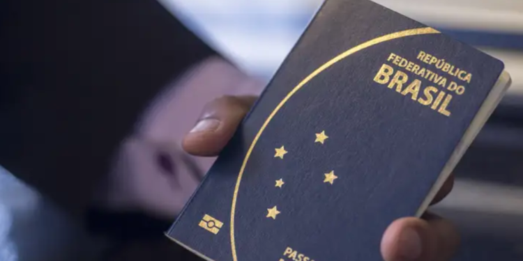 Fim da exigência de visto: brasileiros agora podem conhecer novo país europeu só com o passaporte