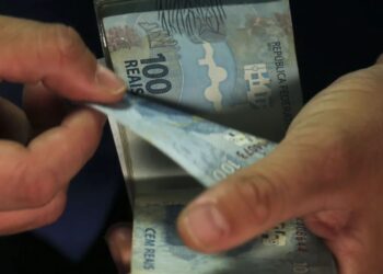 Governo confirma aumento de benefício e pagamento pode chegar a R$ 2 mil para brasileiros