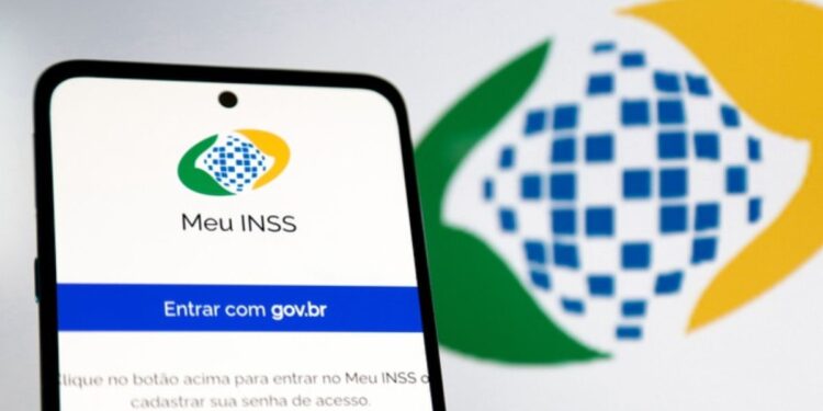 INSS faz alerta para trabalhadores que podem receber benefício com até 5 anos de atraso