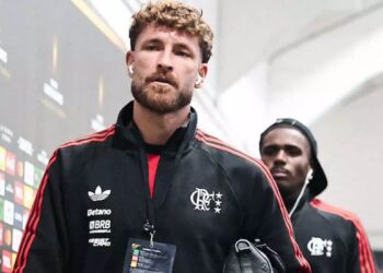 Por R$ 65 milhões, Flamengo aceita vender o zagueiro Léo Pereira