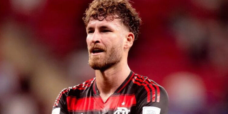 Torcida do Flamengo foi pega de surpresa: Léo Pereira confirma novo vínculo longe do clube