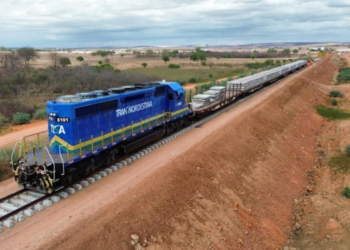 Maior passeio de trem do Brasil, com 1200 km de extensão, é inaugurado no Nordeste após duas décadas de espera