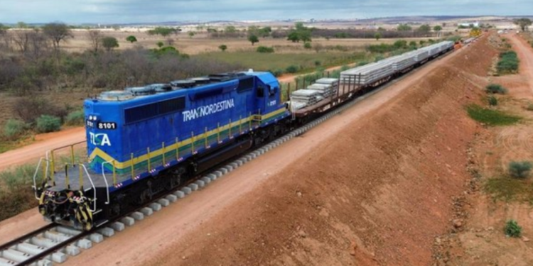 Maior passeio de trem do Brasil, com 1200 km de extensão, é inaugurado no Nordeste após duas décadas de espera
