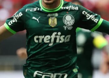 Ídolo do Palmeiras que venceu vários títulos pediu para deixar o time