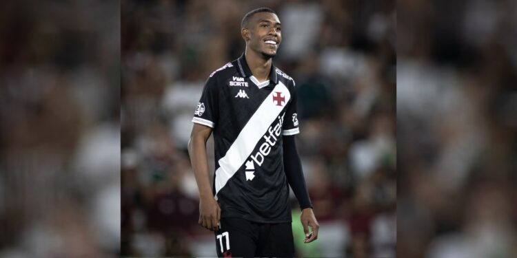 Torcida do Vasco foi pega de surpresa com notícia sobre o retorno do atacante Rayan