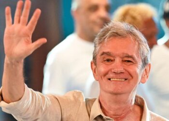 Após William Bonner deixar o JN, Serginho Groisman pode deixar o Altas Horas e Globo já sabe o substituto