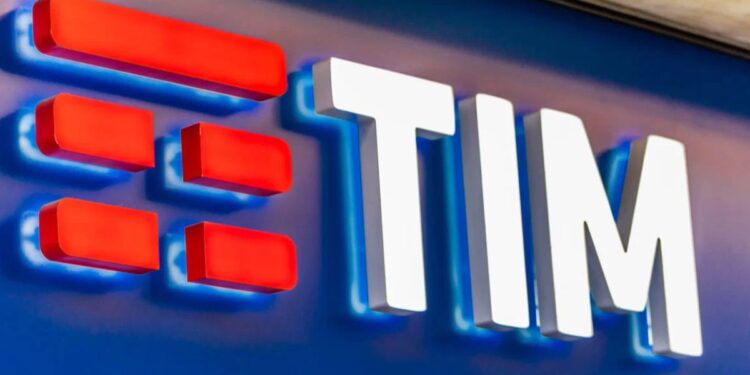 Dono da TIM pega clientes de surpresa e decide vender a empresa