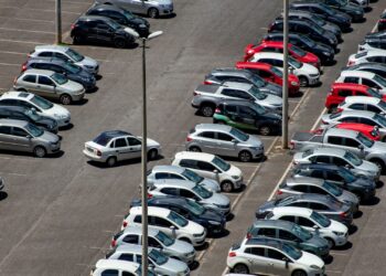 Quem faz compra em shopping não vai ter que pagar estacionamento se esse projeto for aprovado