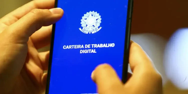 Quem trabalha com carteira assinada pode ganhar nova vantagem na CLT