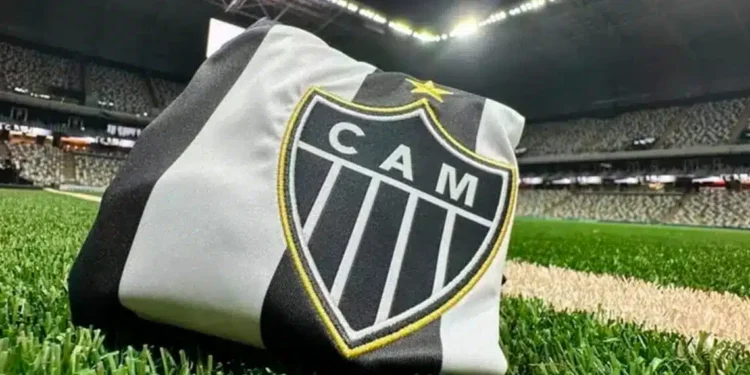 Após contratar Vozinha, gigante chileno mira destaque do Atlético-MG