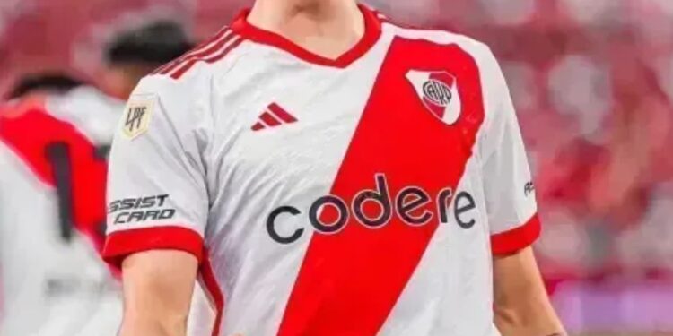 Atacante argentino abre o coração e revela vontade de defender o Vasco