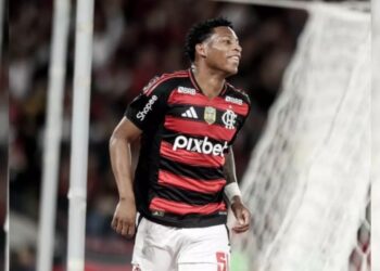 Flamengo bate o martelo e define preço para vender o Gonzalo Plata