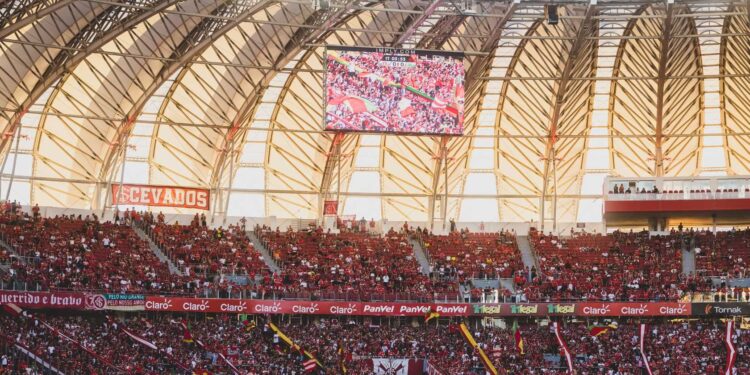 Justiça toma decisão contra o Internacional e bloqueia milhões das contas do clube