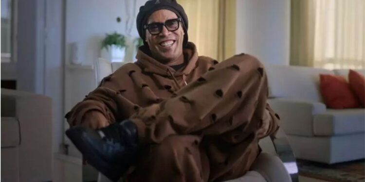 Ronaldinho Gaúcho pode comprar novo time após clube entrar em crise