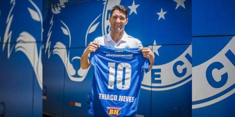 Torcida do Cruzeiro recebe recado sobre retorno do Thiago Neves