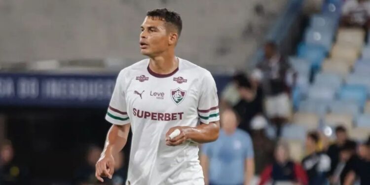 Torcida do Fluminense foi pega de surpresa com notícia sobre Thiago Silva virando treinador