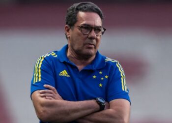 Respire fundo antes de ver qual é a fortuna que o ex-técnico Vanderlei Luxemburgo acumulou na carreira