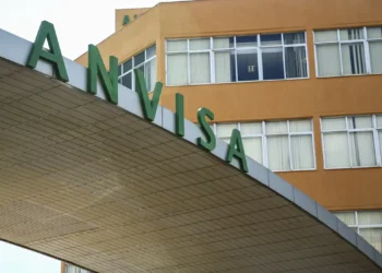 Anvisa proíbe todos os medicamentos de uma marca popular após identificar irregularidades