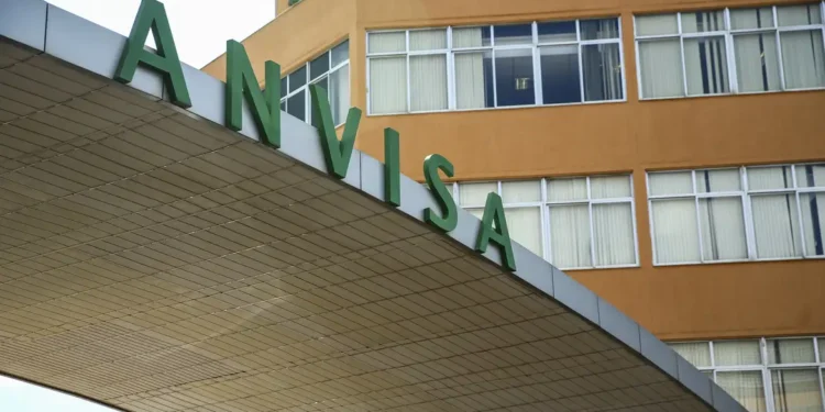 Anvisa proíbe todos os medicamentos de uma marca popular após identificar irregularidades