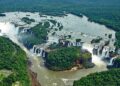 Ele ultrapassou a proteção nas Cataratas do Iguaçu e agora terá de pagar R$ 78 mil