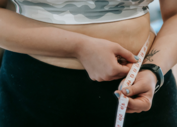 A gordura que desaparece durante o emagrecimento sai do corpo de um jeito surpreendente