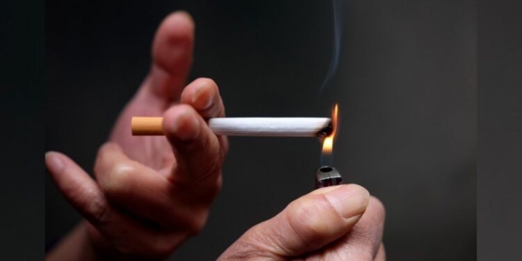 Fumo de terceiros já mata centenas de milhares de pessoas por ano em um país
