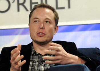 Elon Musk prevê celulares obsoletos até 2031 e imagina um futuro dominado pela inteligência artificial