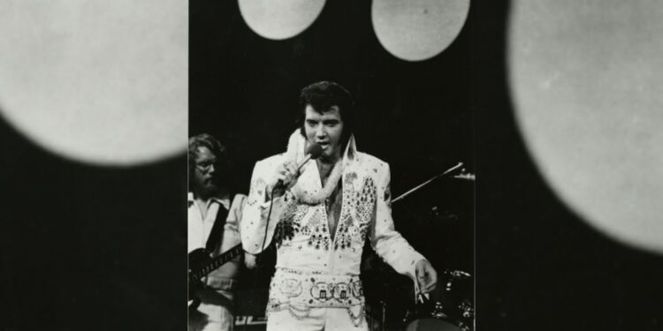 Por US$ 102 mil, Elvis Presley comprou em 1957 a casa que se tornaria um dos lugares mais famosos dos EUA