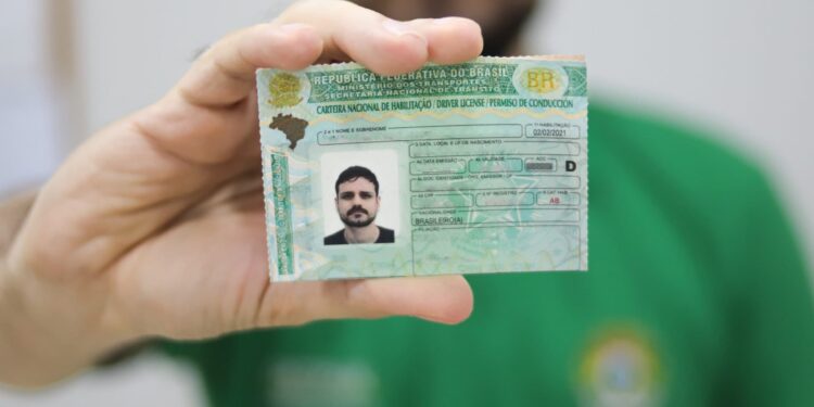 CNH bloqueada? Um detalhe pode impedir sua renovação sem que você perceba