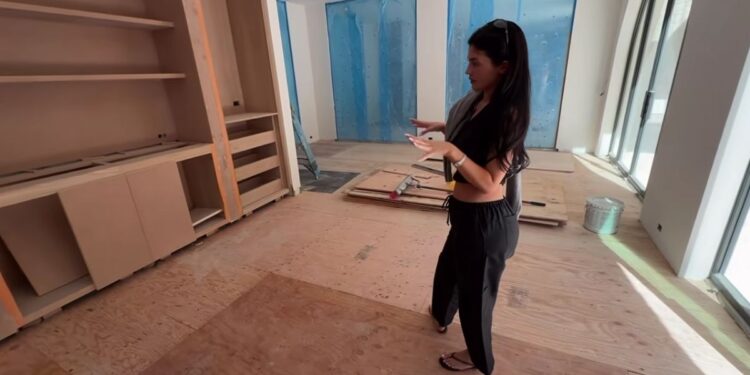 Há 6 anos em construção: a mansão de US$ 15 milhões que Kylie Jenner ainda não conseguiu terminar