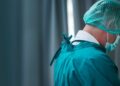 Paciente aguardava cirurgia pelo SUS quando médico teria feito uma proposta por R$ 5,2 mil