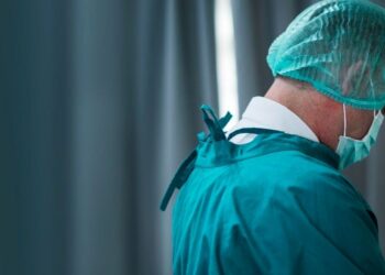 Paciente aguardava cirurgia pelo SUS quando médico teria feito uma proposta por R$ 5,2 mil