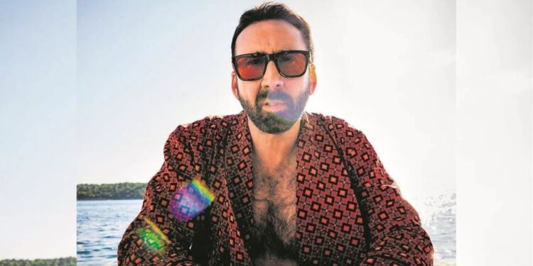 Uma cratera gigante se abriu em Malibu na entrada da mansão de Nicolas Cage