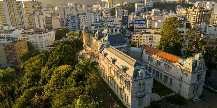 Bairro carioca é escolhido entre os mais interessantes do mundo e ganha destaque internacional