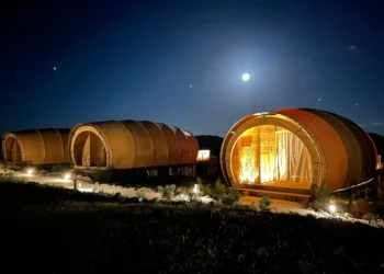 Viajantes estão procurando cada vez mais pelo glamping, mas poucos sabem o que é