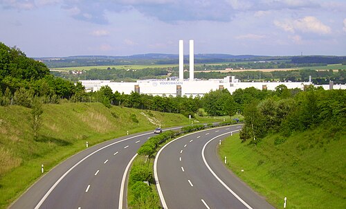 Volkswagen ameaça fechar 4 fábricas enquanto corta milhares de empregos