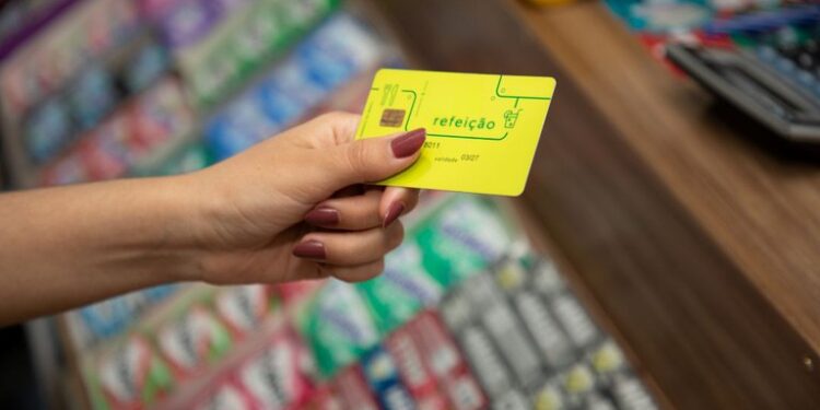 RH precisa conferir estes detalhes nos contratos de vale-alimentação para evitar problemas