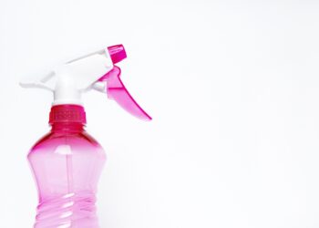 Água álcool lavanda formam mistura