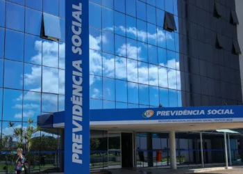 Bancos devolver dinheiro descontado inss