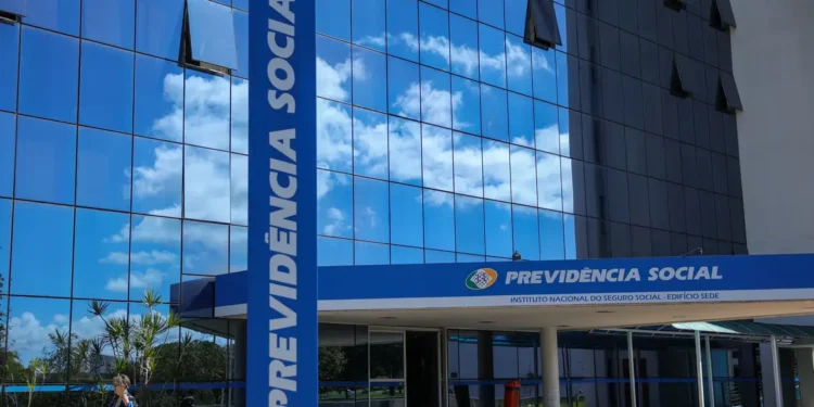 Bancos devolver dinheiro descontado inss