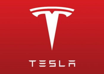 Caminhão elétrico tesla entra produção