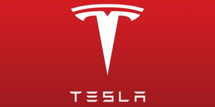 Caminhão elétrico tesla entra produção