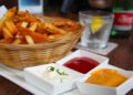 Deixe batatas fritas crocantes detalhe