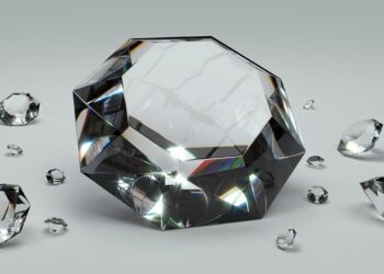 Diamantes caindo dentro dois planetas