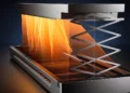 O varal da Xiaomi que fica no teto seca 80 peças, suporta 45 kg e ainda funciona como luminária