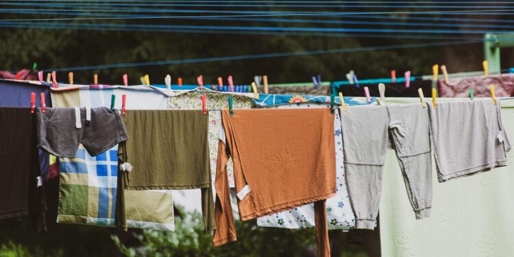 Erros lavagem deixar roupas mau