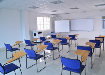 Escola criada esposa mark zuckerberg
